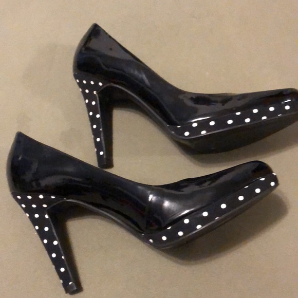 Jessica Simpson Shoes - JESSICA Simpson polka dot heels size 5.5 Shoes